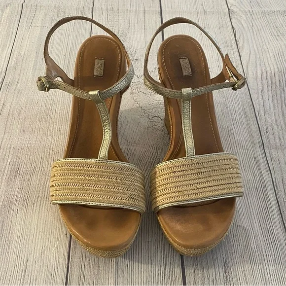 UGG woven straw platform wedge sandals with gold T-strap ankle strap, size 9.5 - Picture 5 of 14
